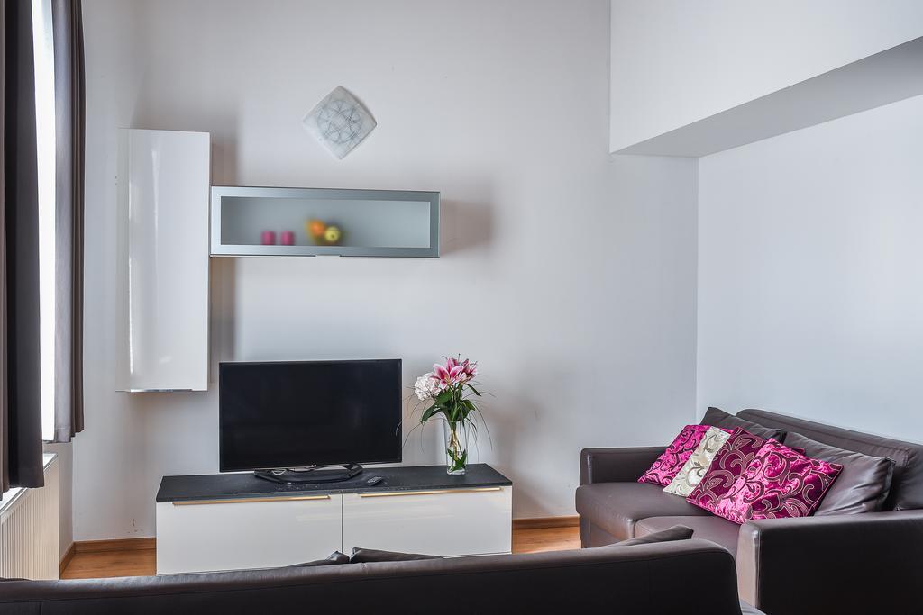 The Palace Suites And Apartments Prag Dış mekan fotoğraf