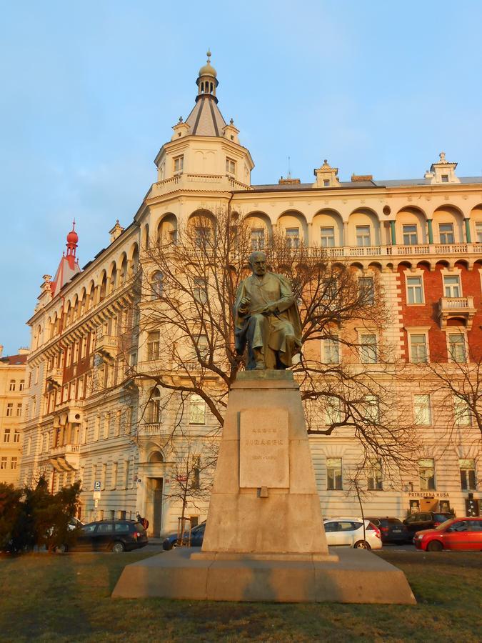 The Palace Suites And Apartments Prag Dış mekan fotoğraf