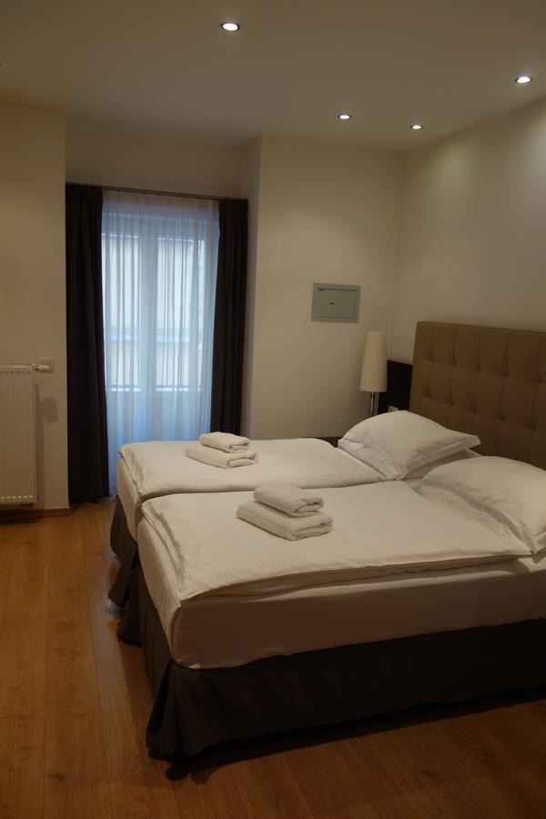 The Palace Suites And Apartments Prag Dış mekan fotoğraf