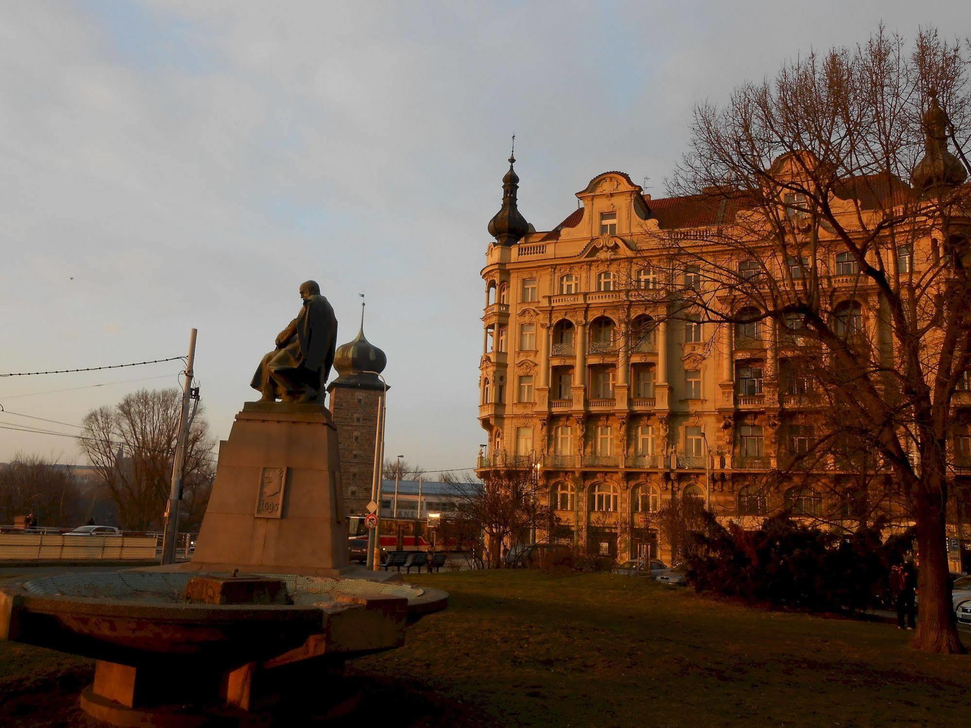 The Palace Suites And Apartments Prag Dış mekan fotoğraf