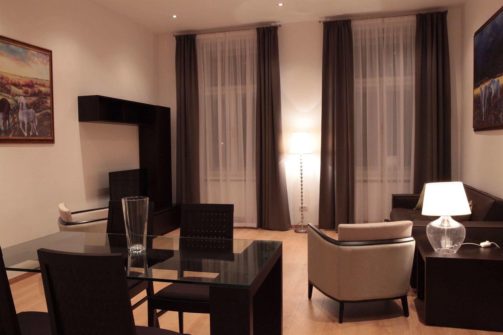 The Palace Suites And Apartments Prag Dış mekan fotoğraf